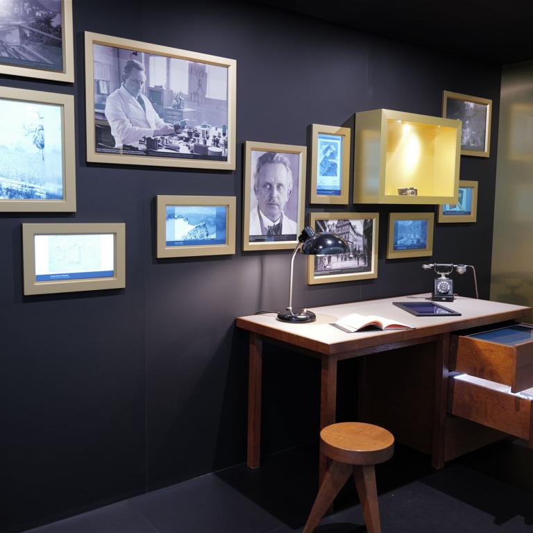 Leicawelt 3 von Udo Gruber